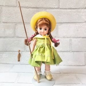 2000 Madame Alexander "Gone Fishing" 8-inch doll